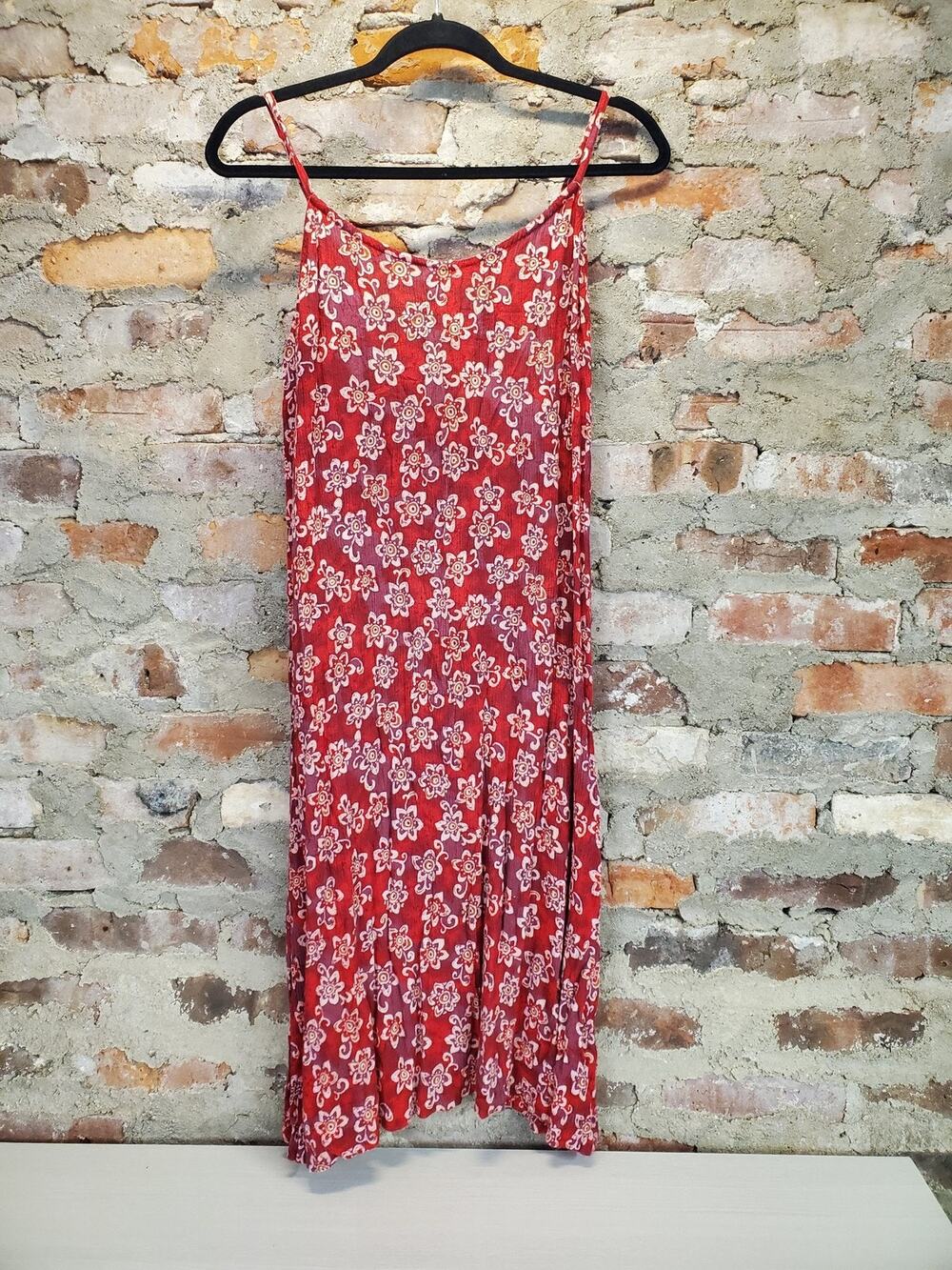 Gabrielle Womens Maxi Dress M Red Floral Rayon Spaghetti Strap Summer Flowy